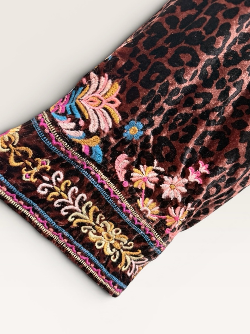Johnny Was XXL Brandi Embroidered Kimono Sleeve Shirt Misty Leopard Velvet NWT - Picture 5 of 16